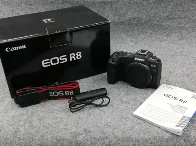 Vendo Canon EOS R8 Lacrado Novo