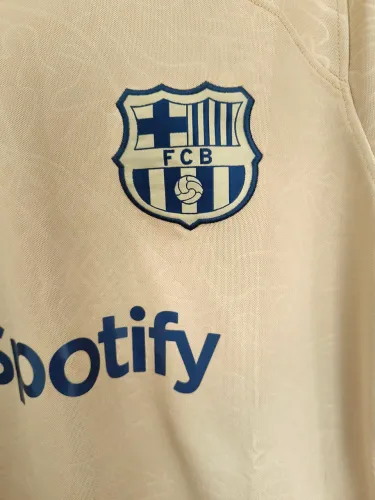 Camisa do Barcelona dourado