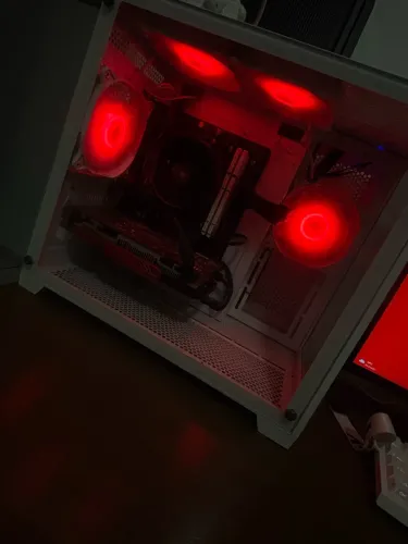 PC Gamer Ryzen 5 5600GT + GTX 1630 4GB + 16GB RAM