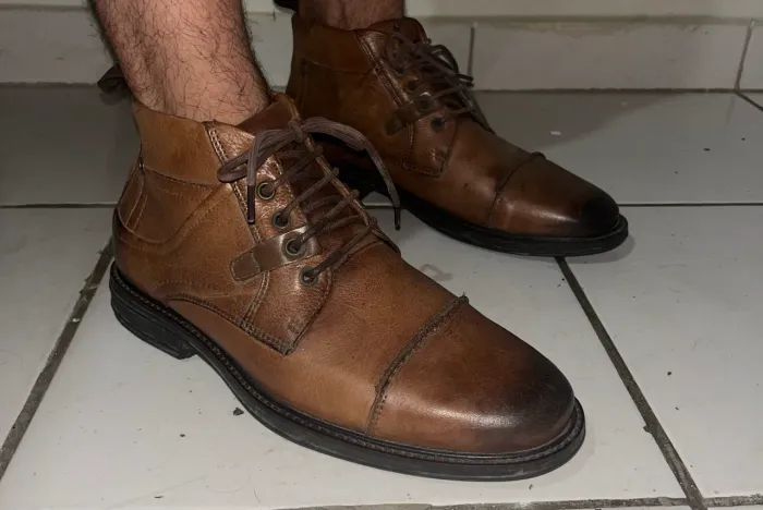 Bota Coturno Couro Legítimo n 39 e 40 ! Nova ! Muito confortável