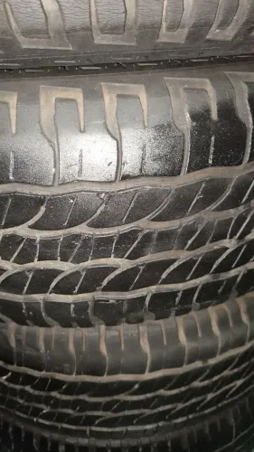 Pneus usados _ 205/60R16