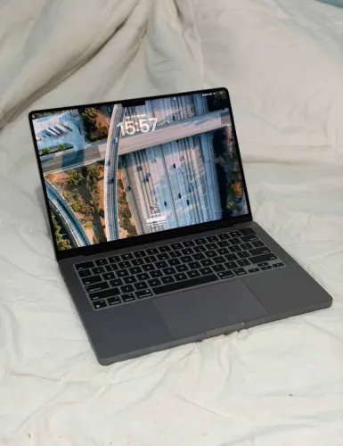 Apple MacBook Pro 14" M1 Pro (2021)