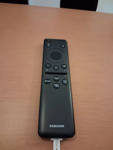 Controle sansung original comandonde voz , carregamento solar e energia