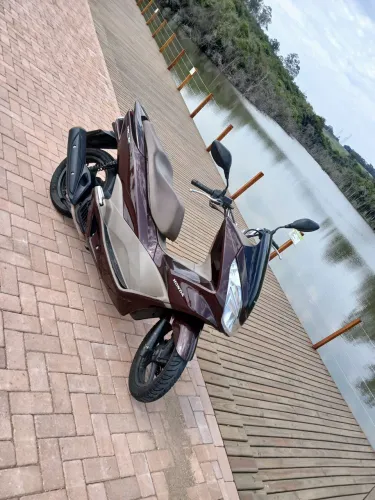 Pcx dlx  baixo km