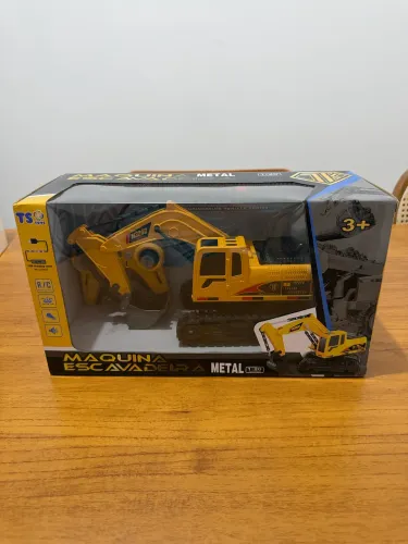 Escavadeira Controle Remoto Infantil Máquina Escavadeira RC Metal Nova