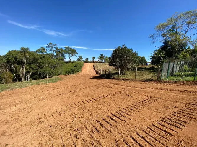 LOTE DE 1000M² PRONTO PARA CONSTRUIR! INVISTA AQUI!!