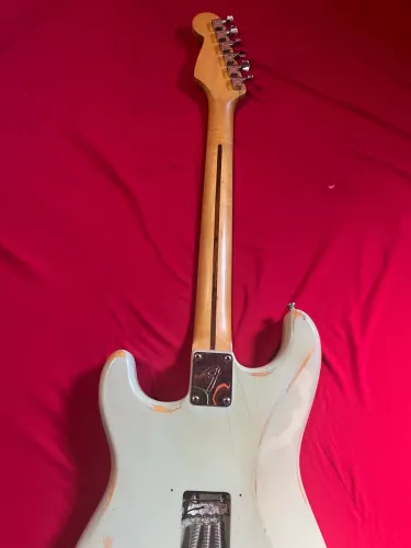 Guitarra fender 
