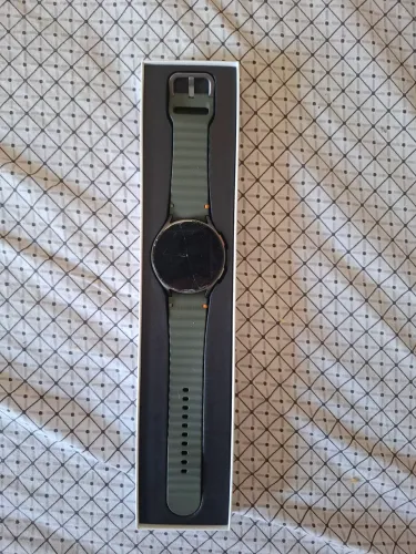 Galaxy Watch 7 44mm - Com a tela trincada e apenas 3 meses de uso. Com caixa e carregador