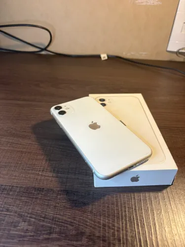 ? iPhone 11 128GB Branco | Perfeito Estado | Com Caixa
