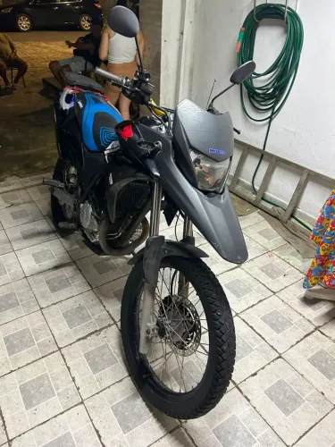 XRE 300 - 2011