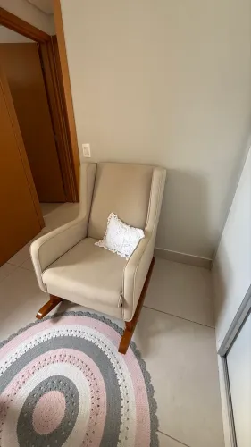 Poltrona de amamentação
