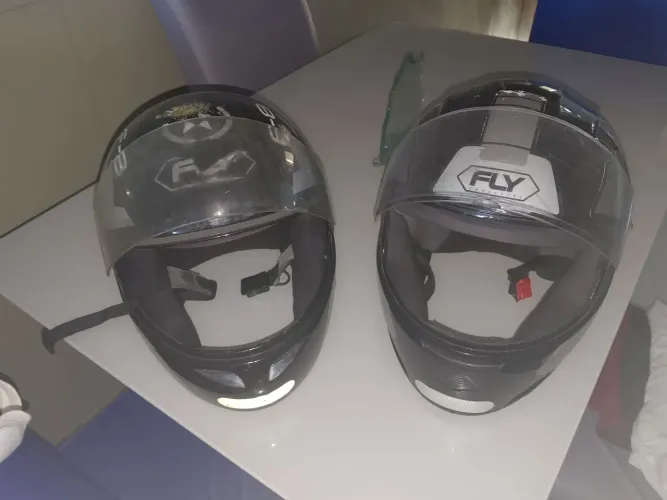 Capacetes pra moto