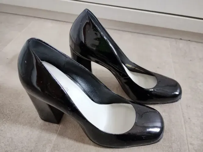 Sapato Shoestock Preto Verniz 34 Salto Alto Seminovo