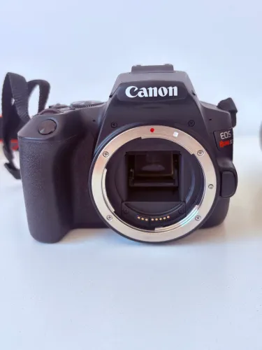 Canon SL3 muito nova 