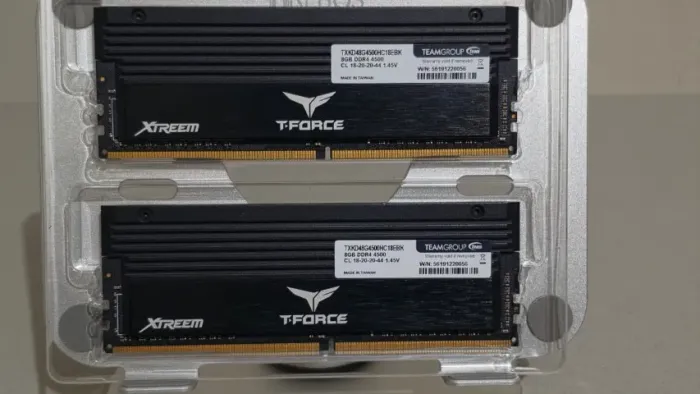 Kit Memória RAM High End DDR4 2x8gb 4500MHz CL18 T-Force Xtreem