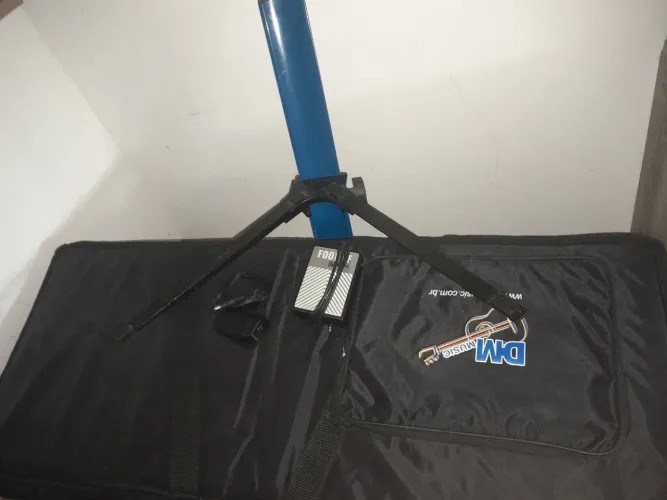 Mesa Stay Slim base para dois teclado