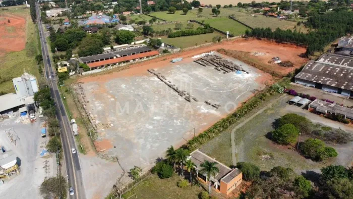 Área com 20.000m² à venda ou locação, no Bairro dos Pires em Limeira/SP.