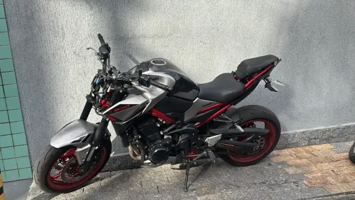Vendo Moto Kawasaki Z900 2023
