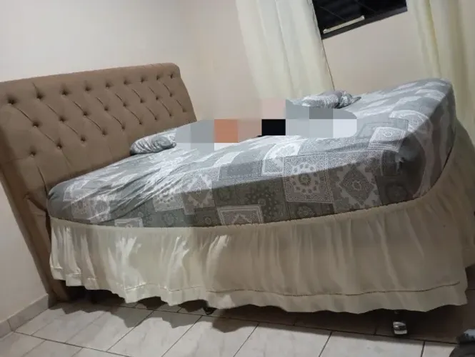 Base cama queem