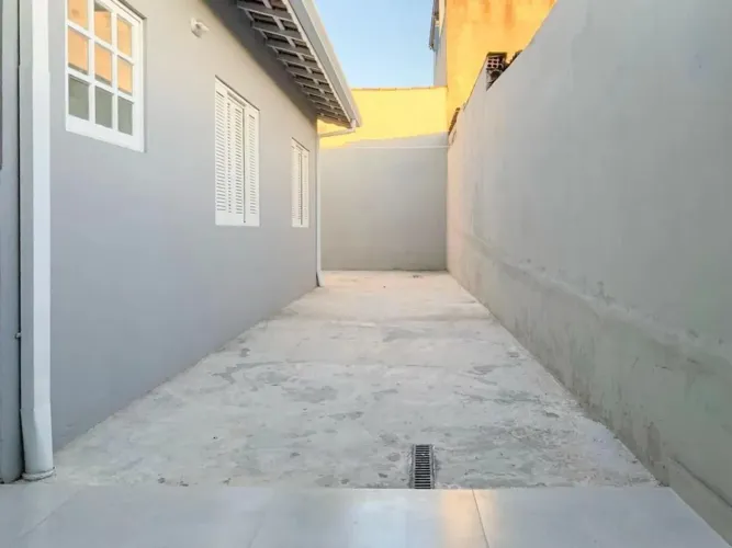 VENDE-SE LINDA CASA NO JÓQUEI