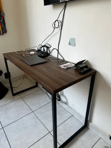 Mesa / escrivaninha estilo industrial 