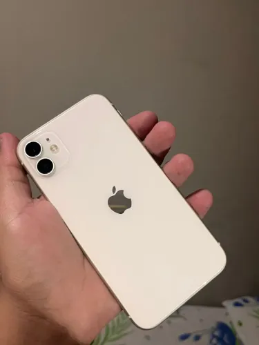 iPhone 11 branco 64GB totalmente original