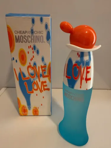 Perfume Moschino I Love Love 50ml Original na Caixa - Excelente Estado