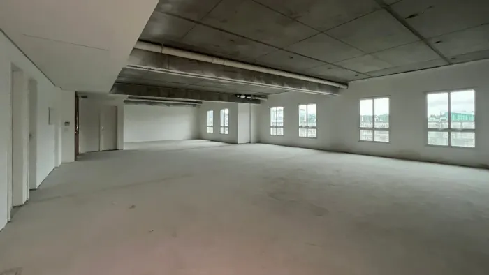 Escritório de 148 m² ao lado do Garten Shopping