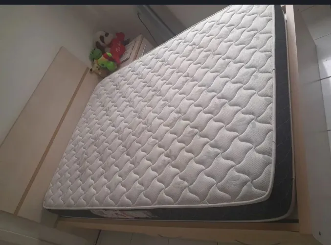 CAMA COM COLCHÃO BOX 
