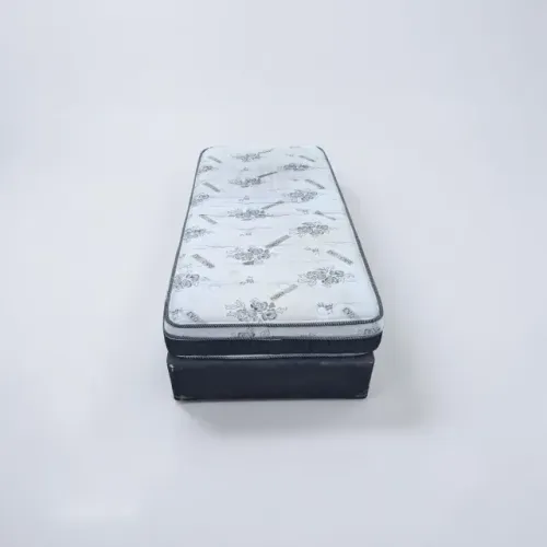Cama box preta e branca, em bom estado.