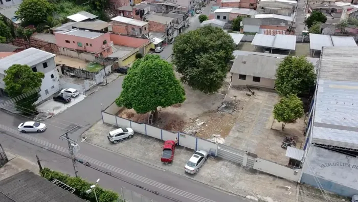 Terreno comercial - 1.400m² - Terreno de Esquina no São Francisco
