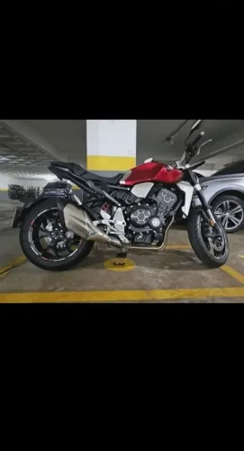 Honda cb1000r