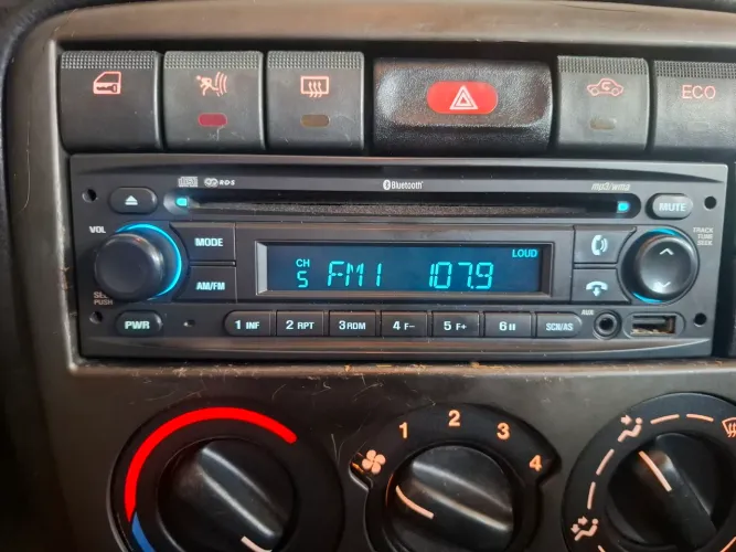 Radio Clarion GM Azul