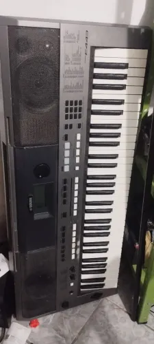 Teclado Yamaha PSR E443
