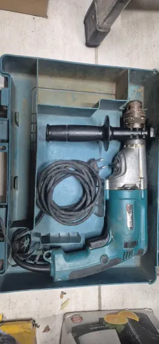 Furadeira de Impacto Makita HP2070 1010w 220v 1/2pol na caixa com pouco uso