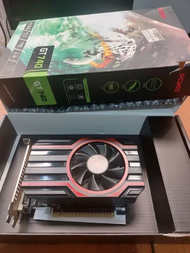 Placa de video gt 740 ddr5 4gb