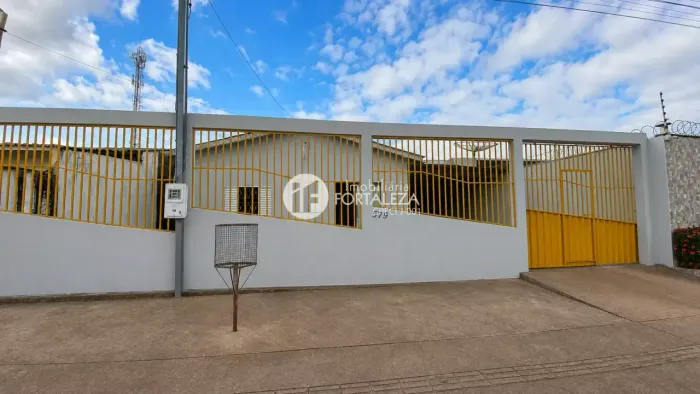 Casa Residencial Exclusiva com 3 Quartos, Varanda e 2 Vagas em Rio Branco/AC