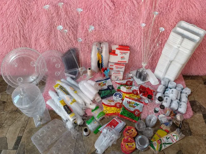 Festa infantil.... descartáveis...só hoje
