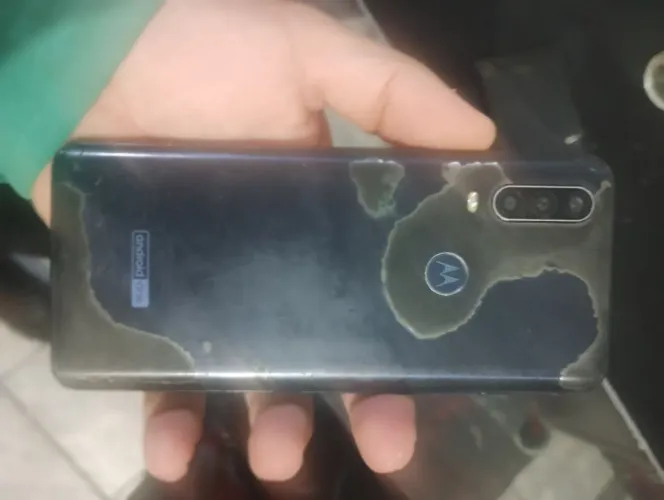  Celular tem que trocar tela 