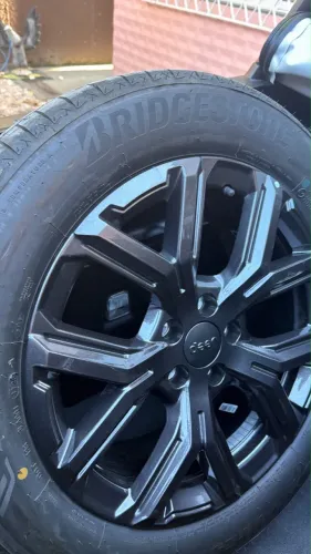 Rodas aro 18 Jeep original 5x110 + 4 pneus