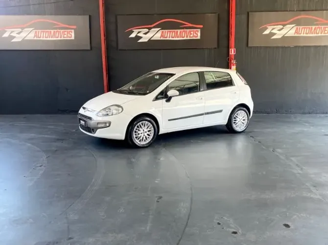 Fiat Punto Essence 1.6 Flex 16V 5P 2014