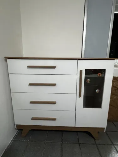 Cômoda Retrô