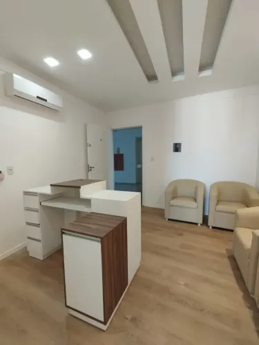 SALA MOBILIADA MEDICAL JARACATY Á VENDA