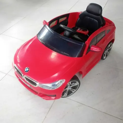 Carrinho Elétrico Vermelho com Controle Remoto 