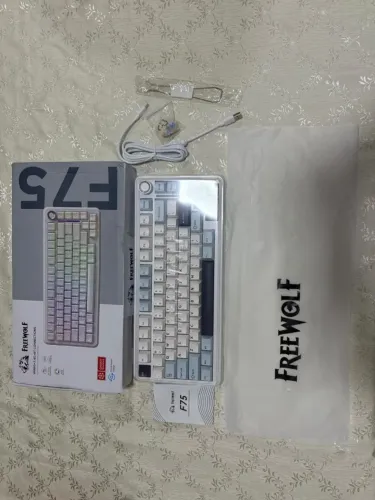 FREE WOLF F75 - NOVO + KEYCAPS