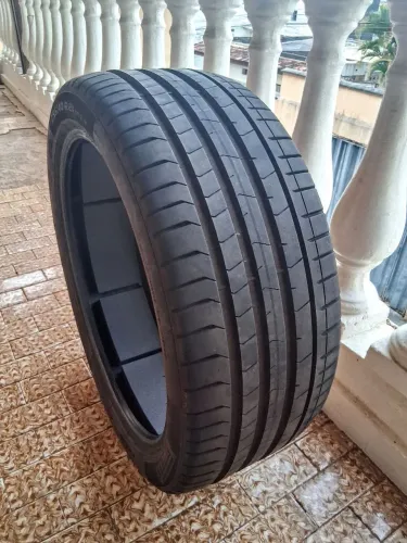 Pirelli P zero aro 21 seminovo.