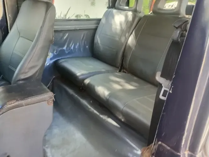 Troller T-4 4X4 2.8 TB Int. Cap. Rígida Diesel 2002