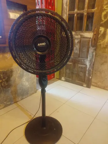Ventilador de pé