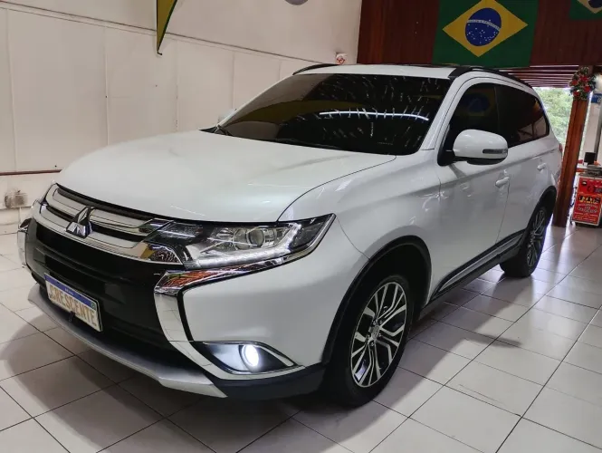 Mitsubishi Outlander 2.0 16V 160cv Aut. 2016