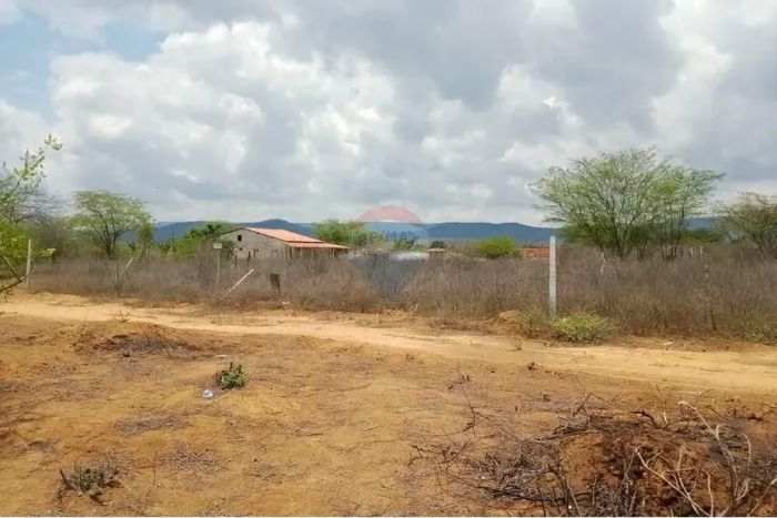 TERRENO A VENDA
